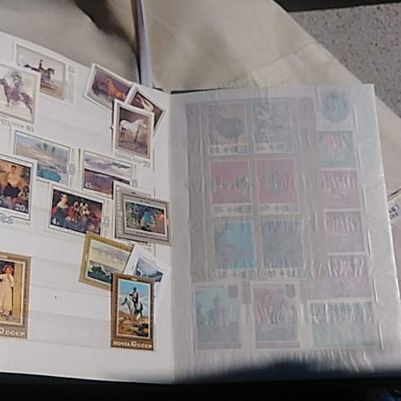 Vintage collector stamp book with stamps I… - Picture 5 of 8